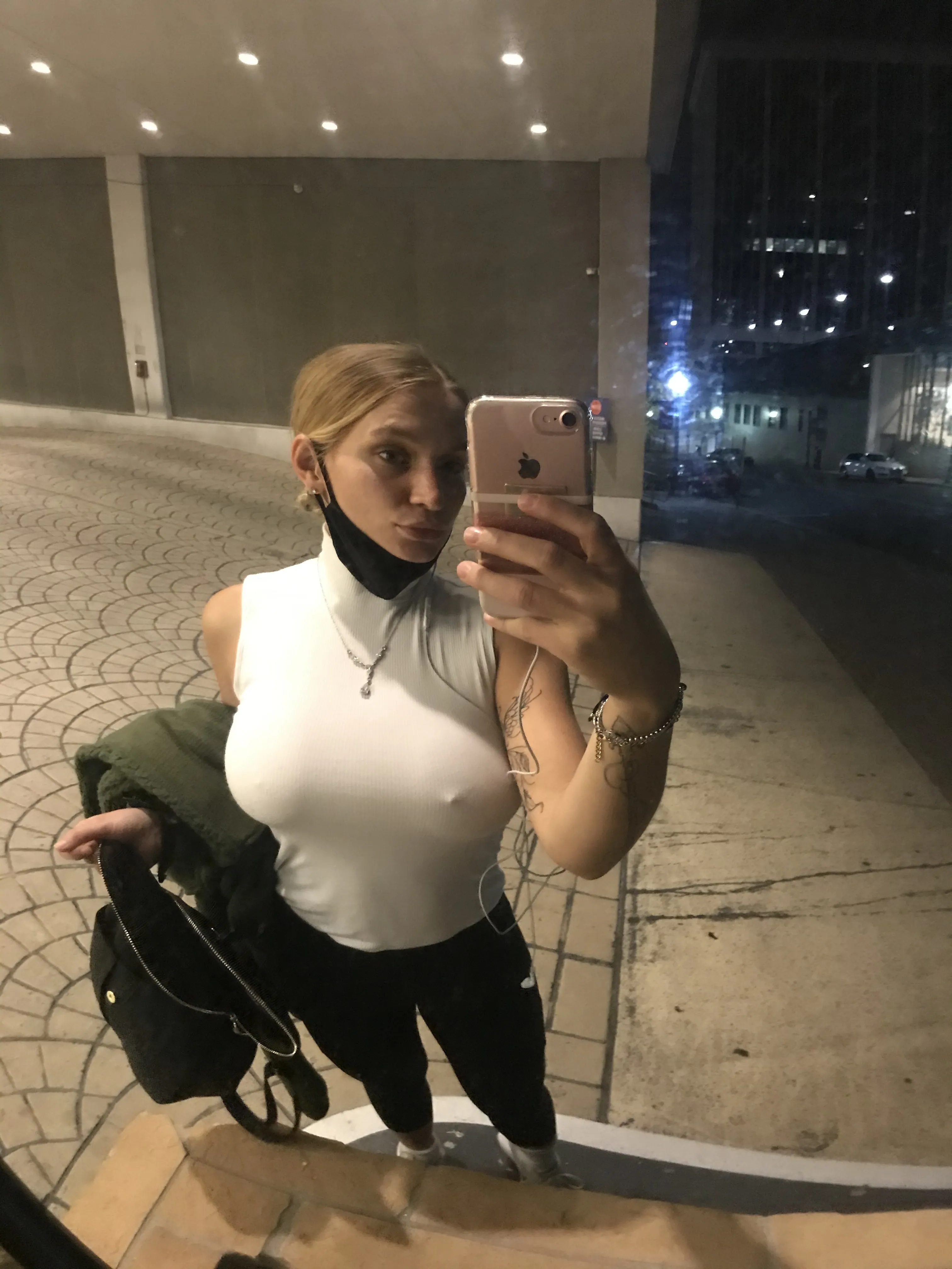 gram model hoe Zoie Burgher leaked nudes