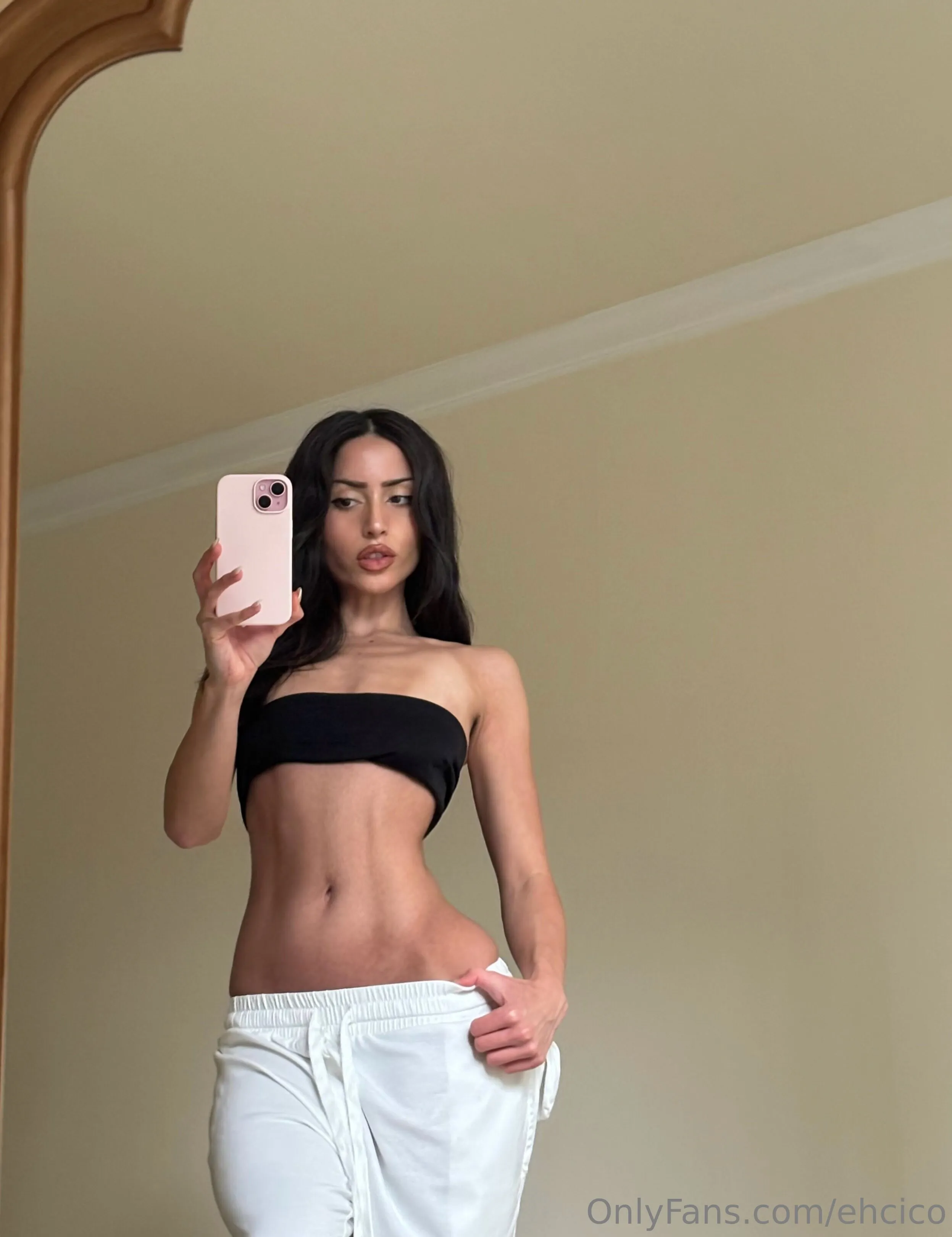 influencer Ehcico nude SEXY PIC