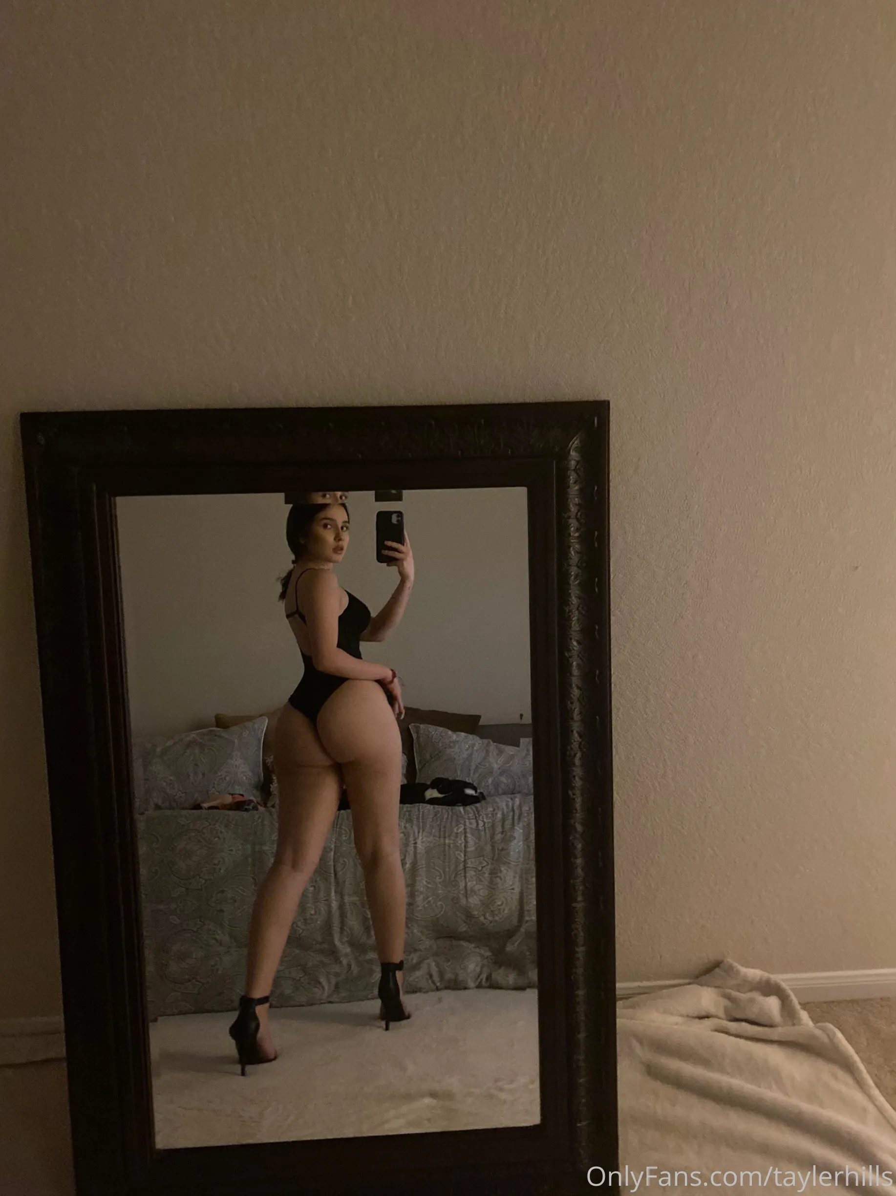 slut big ass slim waist Tayler Hills onlyfans WOW