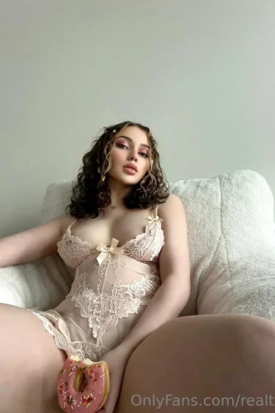 Teen +18 Enigmatic  Tayler Hills Free Onlyfans