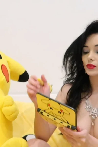 Bimbo Sandra Popa Nude Pic