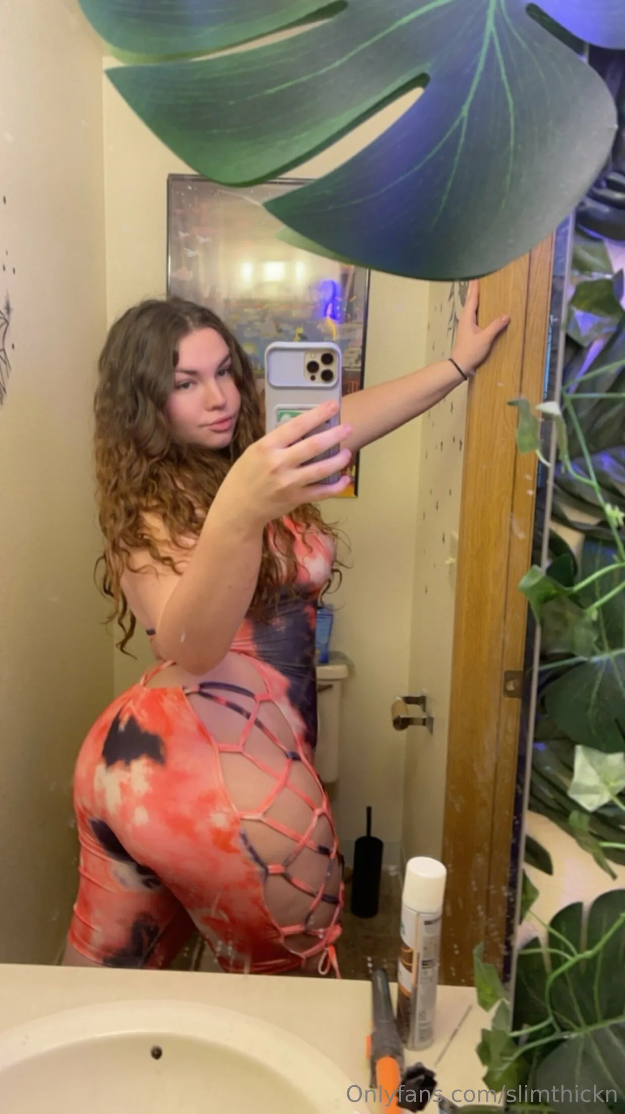 shy Slimthickn tits pic