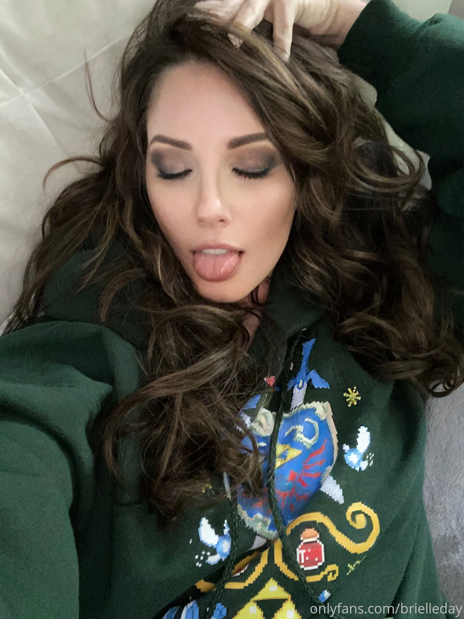 Motivated Slut Brielle Day Nude Pics 1 Motivated slut Brielle Day nude pics