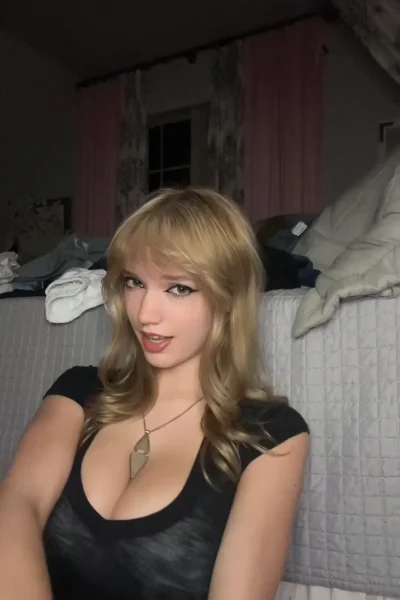 Hotie Mikah Lynn Leak Pic Unreal