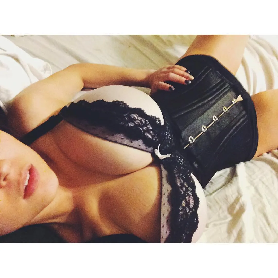 Huge Boobs Artistic Tessa Fowler Nude Pics 1 huge boobs artistic Tessa Fowler nude pics